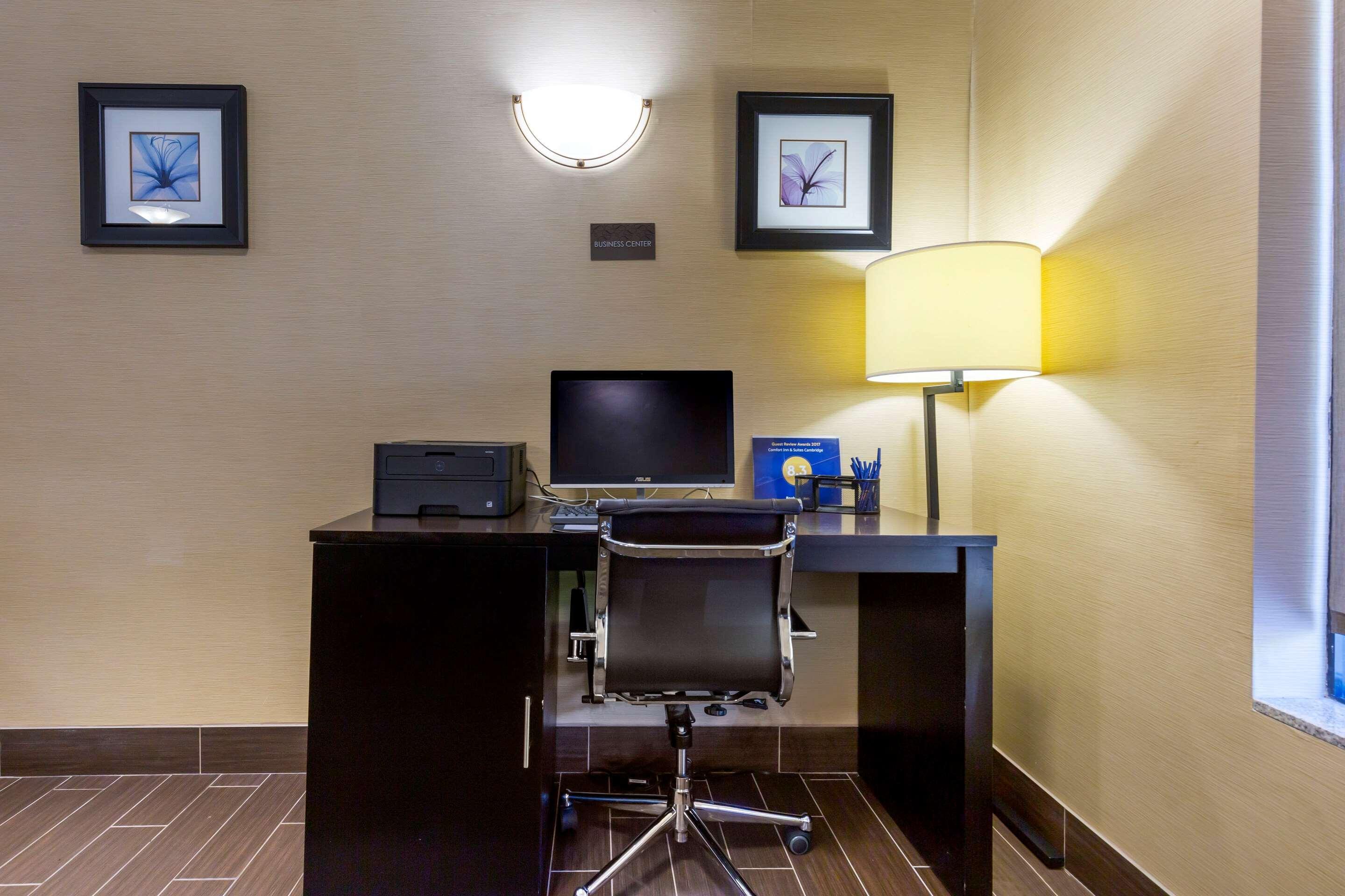Comfort Inn & Suites Cambridge Kültér fotó